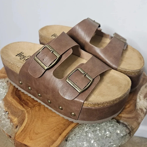 New! Corkys Brown Platform Flatform Sandals - Picture 2 of 3